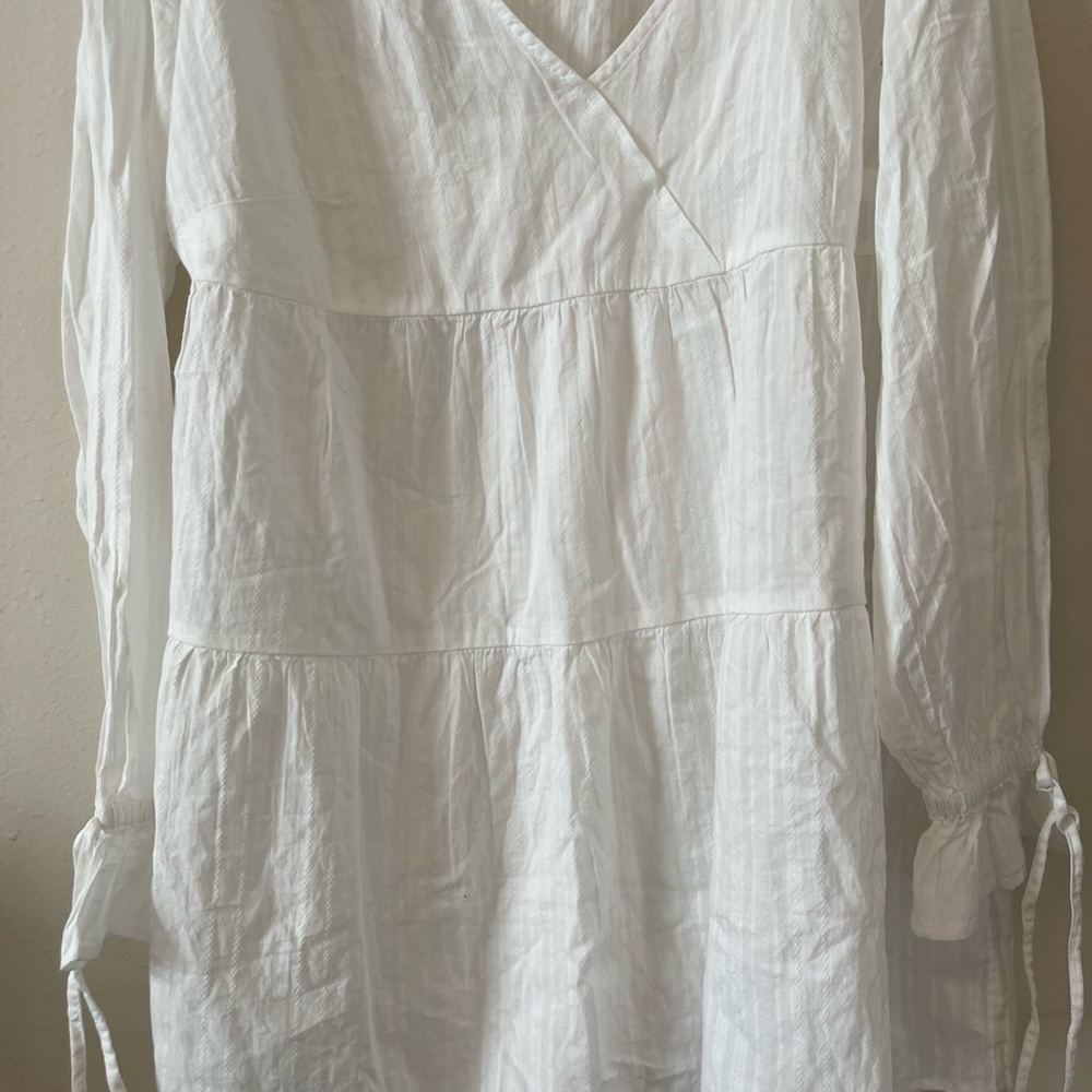 Short loose fit dress in textured woven cotton fabric